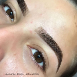 Sobrancelhas Amanda Oliveira - beleza/estética - Design é muito mais que remover pelos,é renovar autoestima! Te destacar é um prazer!!!... ✨