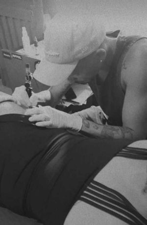 Bruno Pagano - tatuagem & piercing - Olá , me chamo Bruno sou tatuador a 3 anos . Especialista em letras !!