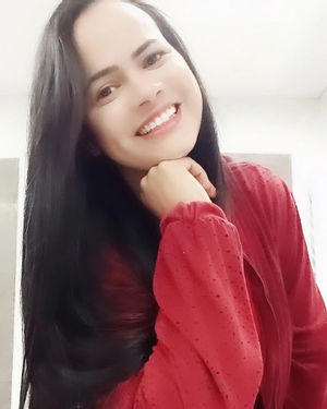 Beatriz Lima - Marketing Digital - Olá, seja muito bem-vindo (a) por aqui, quero te ajudar a começar a Empreender em Casa 🏠 Usando as Redes Sociais ao Seu Favor!