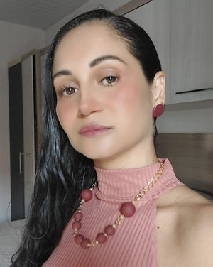 Silmaria Lages - Empreendedora Digital - Te ensino a ter um Instagram de RE$ULTADO que VENDE todos os dias! ROLE A TELA E VEJA NO FINAL A AVALIAÇÃO DOS CLIENTES.