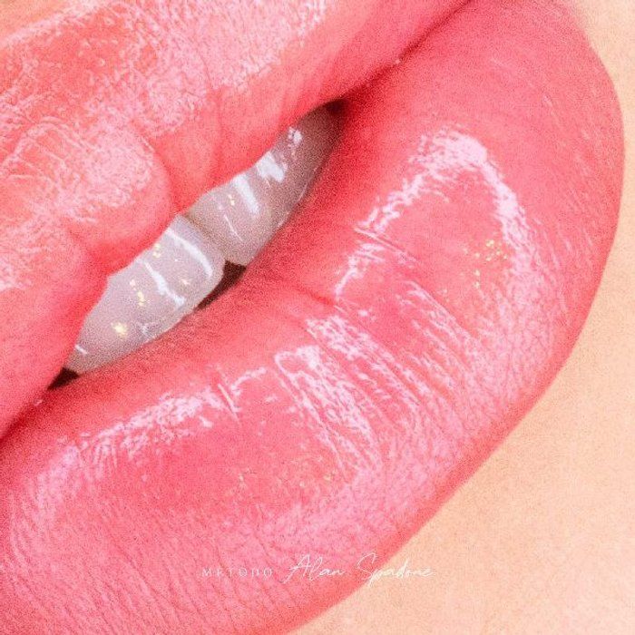 Vanessa Freitas - beleza & estética - Micropigmentação Labial