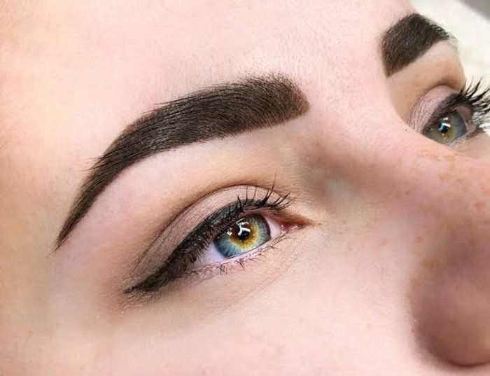 Bruna Cesário - Makeup e Embelezamento do olhar - Micropigmentação de Sobrancelhas