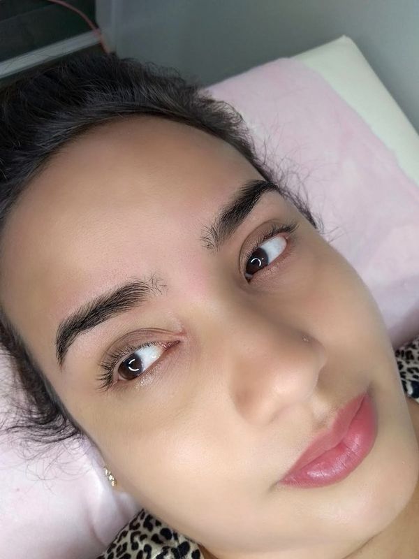 Nanceli Dias Salão de beleza - Beleza & estética, Maquiagem & cursos - Designer sobrancelhas