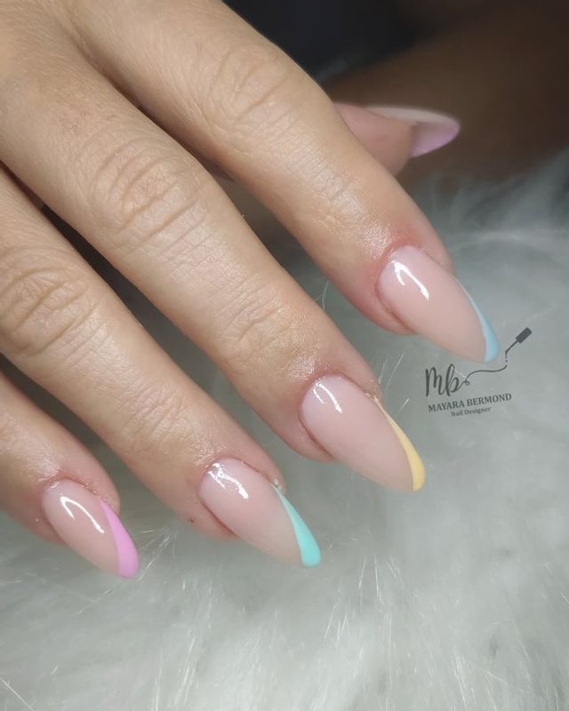Mayara Bermond - nail designer - Manutenção de Alongamento