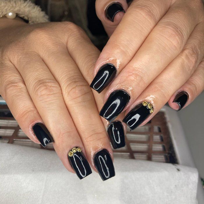 Queen Esmalteria - beleza - alongamento de unhas acrilicas
