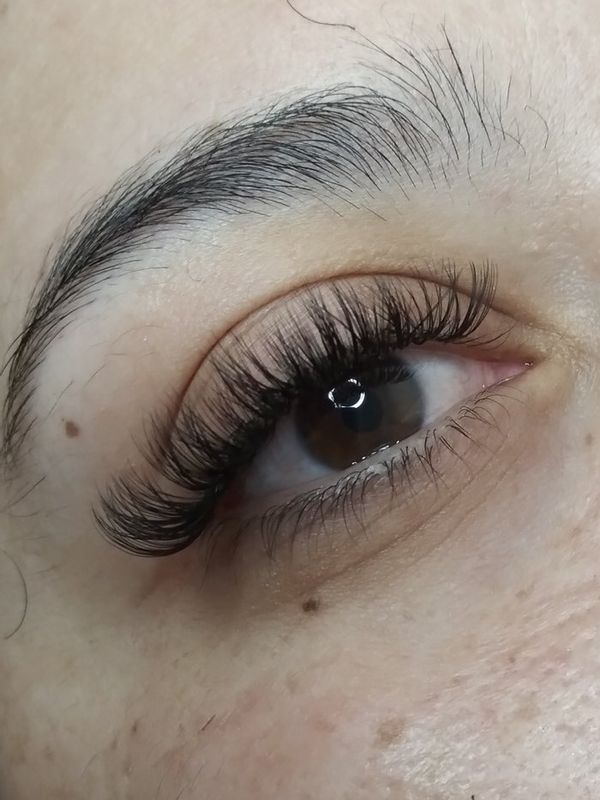Isa Ribeiro Studio - beleza & estética - volume 3d