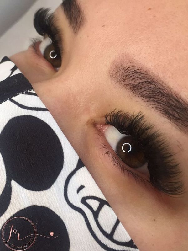 Isa Ribeiro Studio - beleza & estética - volume russo