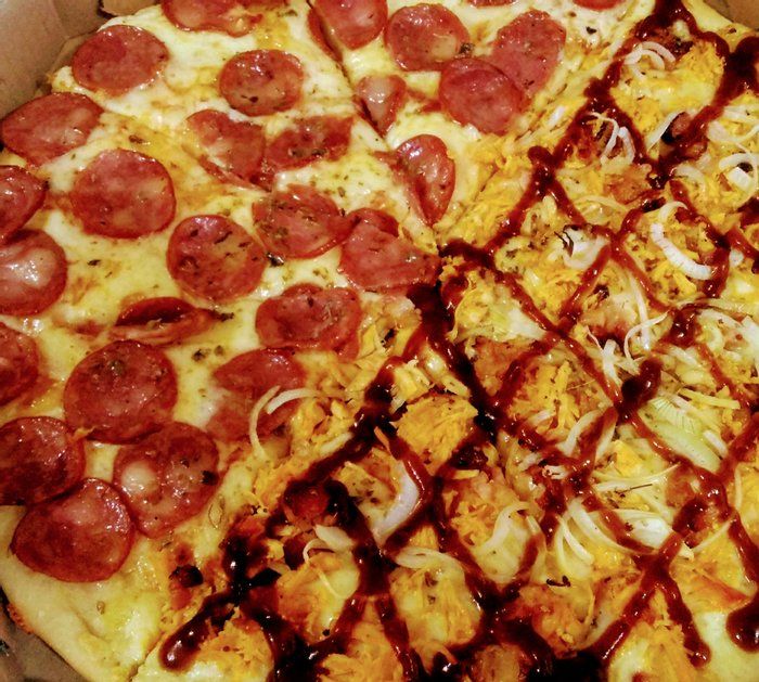 SOLEPIZZA - pizzaria - Pizzas,Sanduiches, esfirras aberta e cakzlzones.