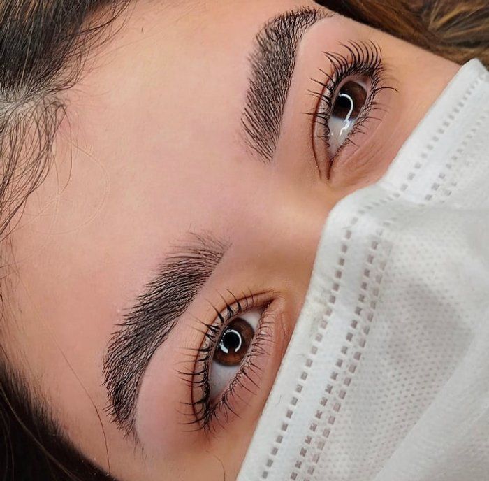 Natalia Machado - studio de beleza - brow lifting