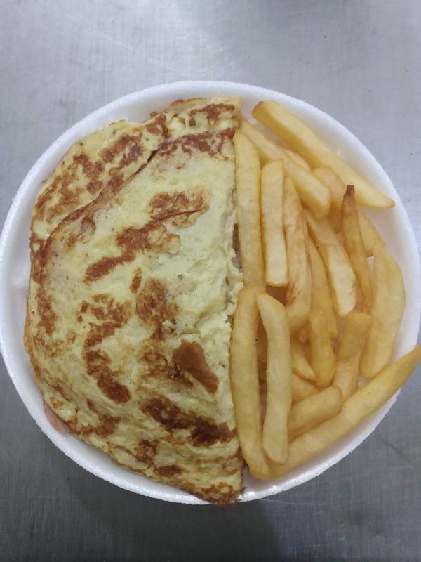 RESTAURANTE PARIS  - MARMITEX QUENTINHA - OMELETE DE PRESUNTO E QUEIJO tam. (G)