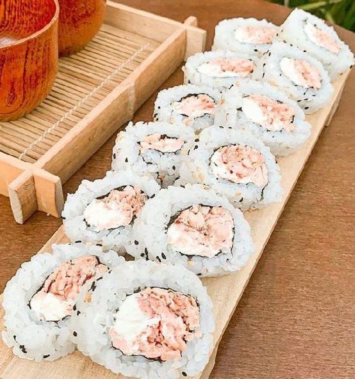 Premium Sushi - Delivery de sushi - Uramaki de salmão grelhado