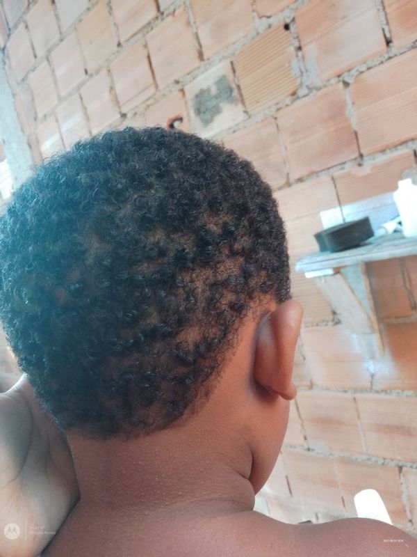 Dama do Corte - Barbearia - Pezinho Perfil