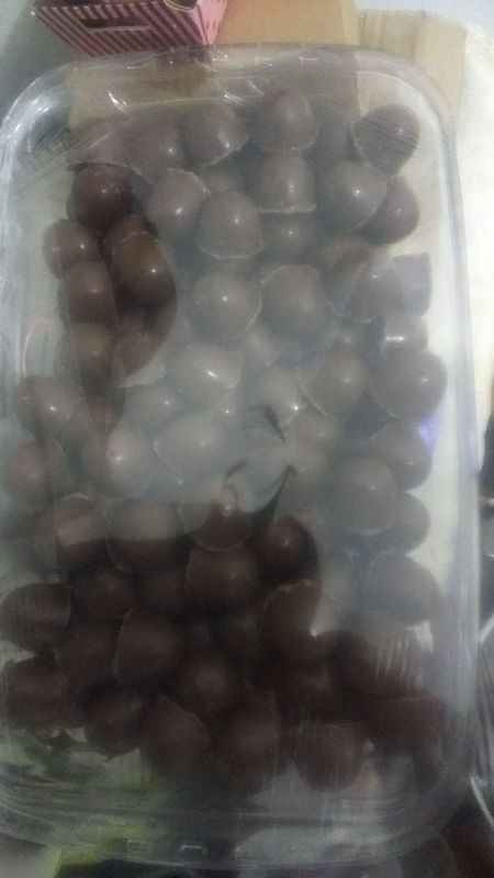 Thalitachocolates - confeitaria - 100 mini bombons para festa