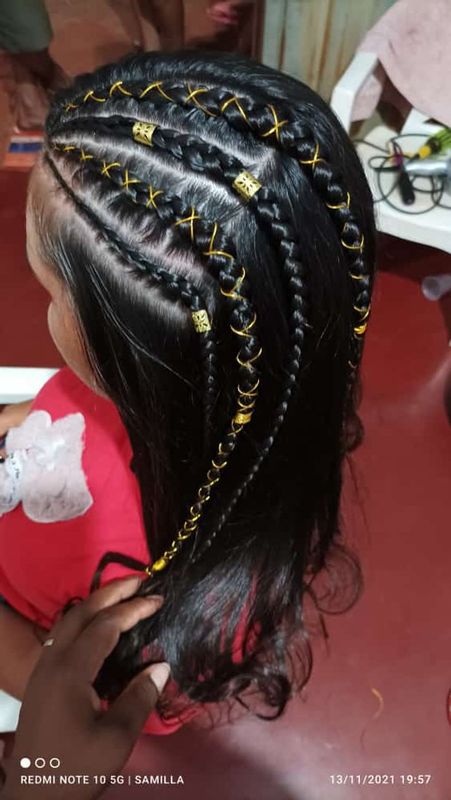 Studio hair Alaíde Santos - salão de beleza - trança nagô desenho a escolha +acessórios