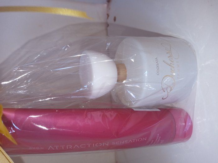 Erika Santos - cosmeticos e perfumaria - presente duchesses. deo parfum