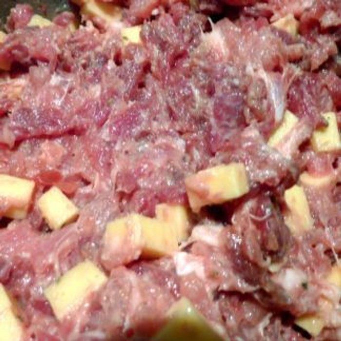 ZE ZEBU CHARCUTARIA - LINGUIÇA ESPETINHO ARTESANAL - MANTA SUINA