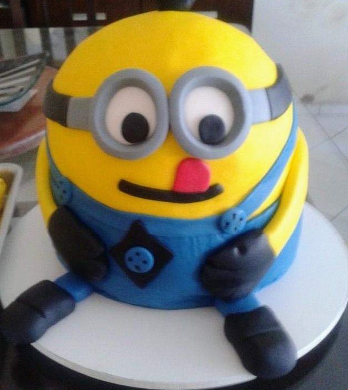 Rosana Amaral - confeitaria Artesanal - bolo minions