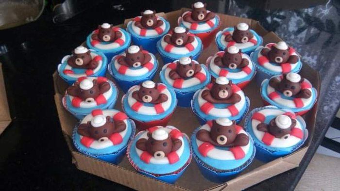 Rosana Amaral - confeitaria Artesanal - cupcakes trabalhado tema ursinho