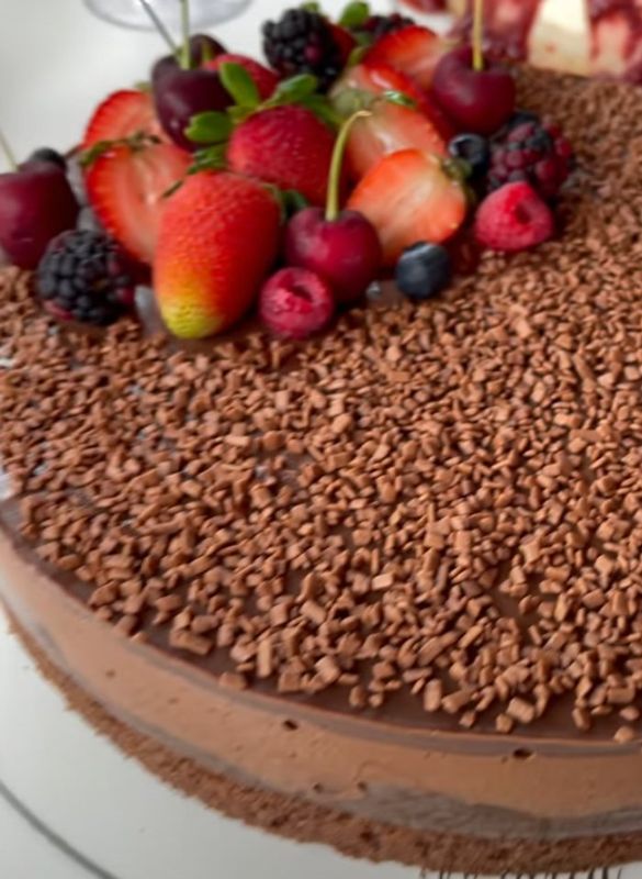 Rosana Amaral - confeitaria Artesanal - torta mouse de chocalate