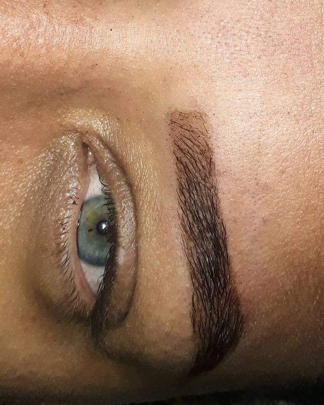 No Cantinho da Aninha  - beleza & estética - Designer de Sobrancelhas 