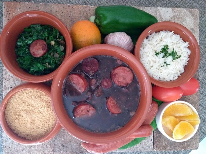Villa Pepe Gourmet - Cozinha brasileira - Feijoada Completa 700ml Villa Pepe