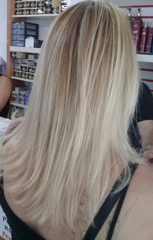 Edson L Capovilla Hairdresser Make Up Artistic - beleza & estética - Colorimetria - Balayagen