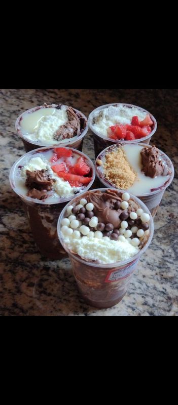 Vivi Açaí - Acai no copo, barcas e sorvetes: todos com adicionais - Copo de acai 500ml com ate 5 adicionais