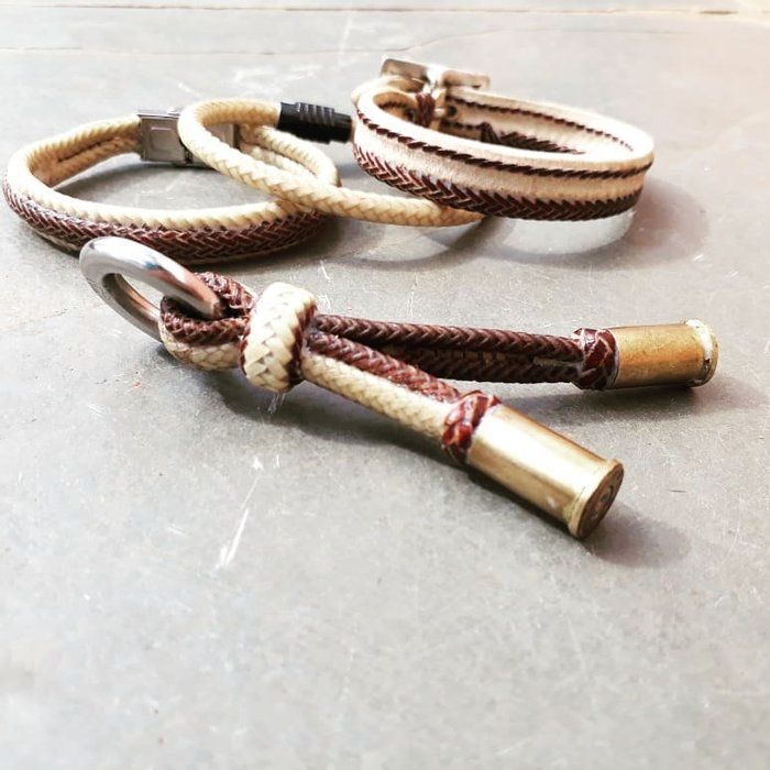 @traias_jt - artesanato em couro cru - pulseiras mostruário
