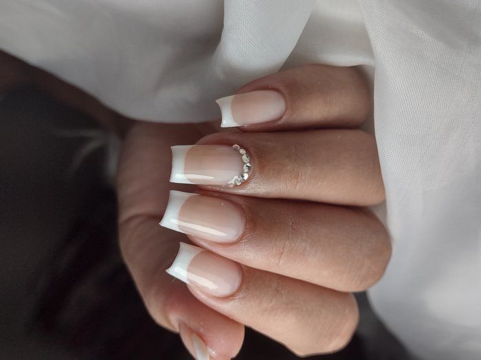 Karla Oliveira - nail designer - francesa reversa 
