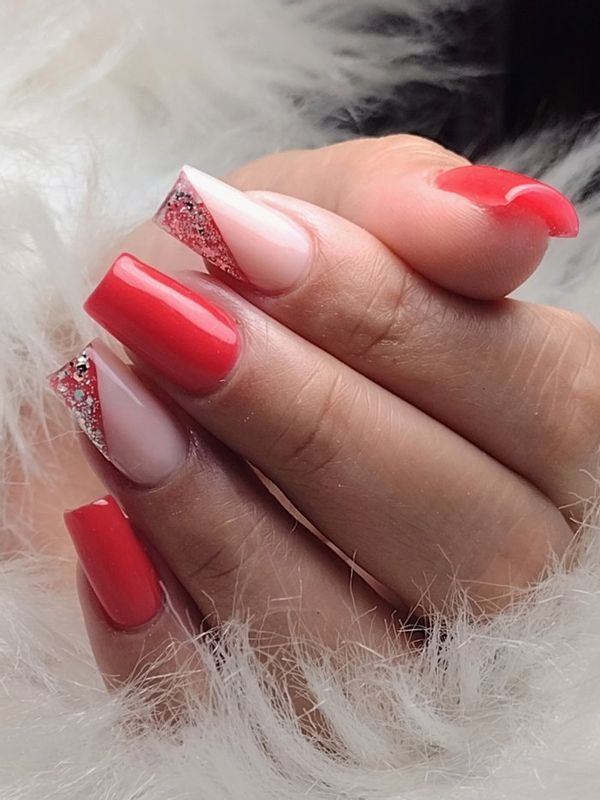 Karla Oliveira - nail designer - alongamento + irmãs gêmeas 