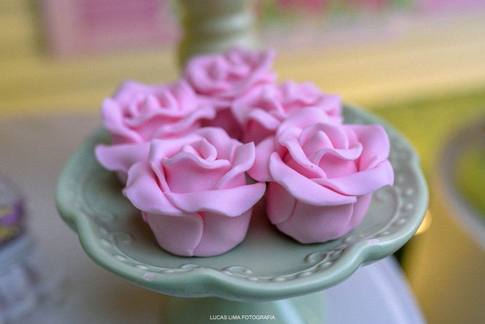 Flor de laranja Lima  - Doces e Personalizados de Luxo  - Trufa Modelada