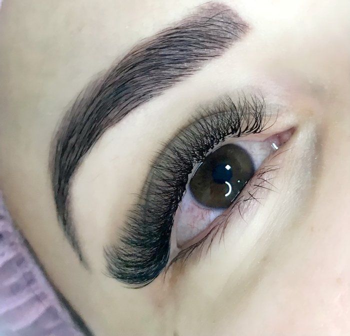 Thalia Brasil Studio - Lash Designer - Designer de sobrancelhas - volume glamour