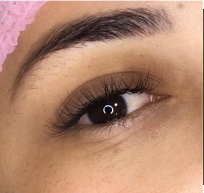Thalia Brasil Studio - Lash Designer - Designer de sobrancelhas - Fio a Fio clássico
