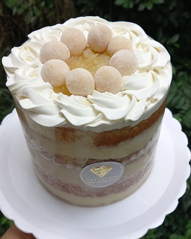 Mari Santos Confeitaria - Confeitaria - Bolos no acetado