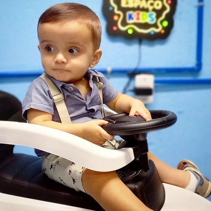 Adriano Jr Cezar - Barbearia - Corte de Cabelo Infantil