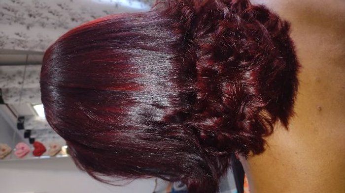 Nívea coiffeur  - cabeleireira  - o vermelho do momento 