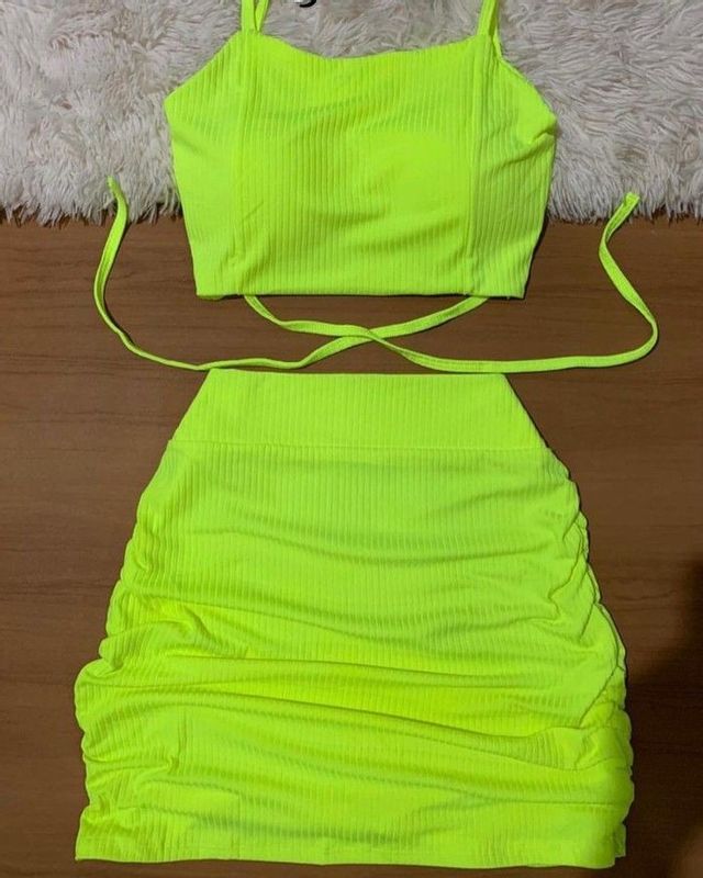 Roupa no K.bide - Bres'Loja - Conjunto Neon