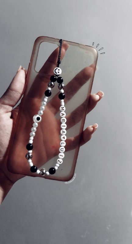 Bellabeads_sd - Artesanatos & Resina - Phone strap🖤