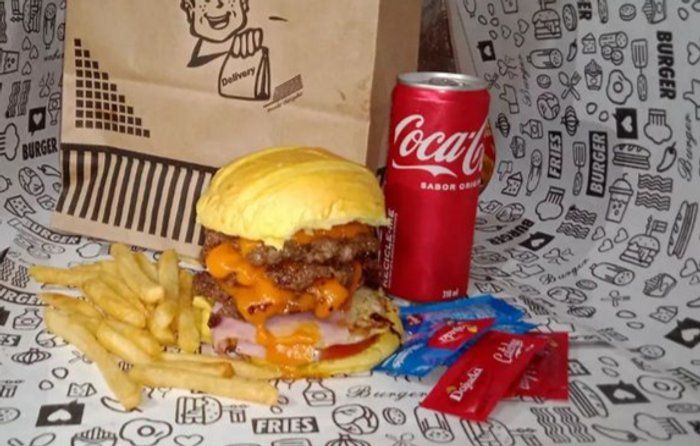 Familly`s Burguer Tubalina - hamburguer - Mega costela turbinado triplo