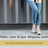 Um dos desconfortos mais comuns (e chatos) que aflige a saúde dos pés são as bolhas. Evite dores desnecessárias seguindo esses passos. #carrosselahz #viverbem #qualidadedevida #bemestar #cuidese #saude  #podologia