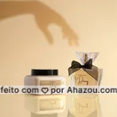 O Deo Parfum e Creme Hidratante Duny são opções perfeitas para presentear e celebrar a força e personalidade da mulher moderna. Com notas cítricas e florais, proporcionam uma experiência olfativa única, repleta de delicadeza e sofisticação. 
Experimente nossos lançamentos e se encante! 

#perfume #abelharainha #toquefloral #elegancia #perfumaria #duny #citrico #cosmeticos #sofisticacao #luxo #glamour #creme #ahazouabelharainha #ahazourevenda