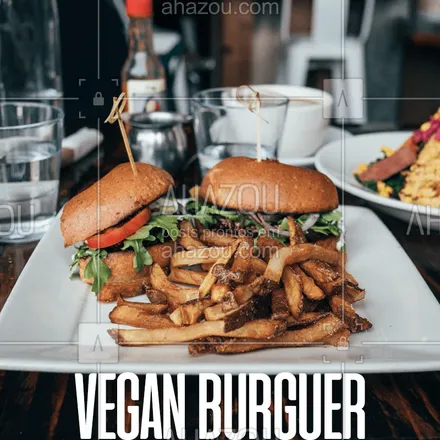 posts, legendas e frases de hamburguer, saudável & vegetariano para whatsapp, instagram e facebook: Vem experimentar nosso hamburguer vegan! 
É uma delicia!
#vegan #burguer #ahazoufood
