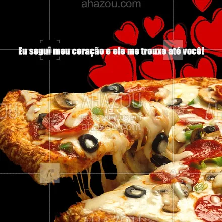 posts, legendas e frases de pizzaria para whatsapp, instagram e facebook: Hmmm....que delícia! Alguém mais quer um pedaço de pizza? #pizza #pizzaria #amor #diadosnamorados #ahazoupizza #ahazou #engraçado